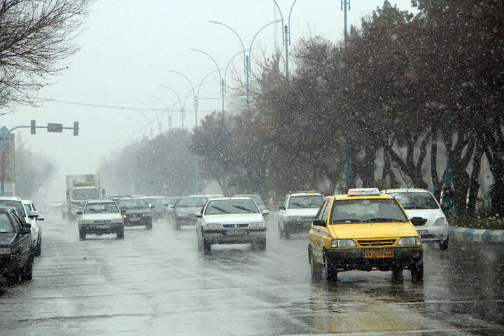 بارش باران در جاده‌های هشت استان کشور