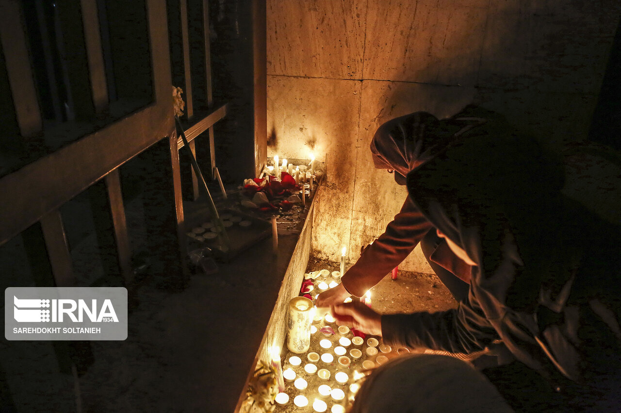 دانشجویان دانشگاه فردوسی مشهد یاد جانباختگان هواپیمای اوکراینی را گرامی داشتند