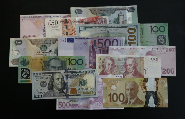 کاهش نرخ رسمی ۱۹ ارز در اولین روز خرداد