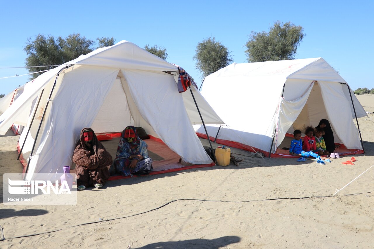 برپایی ۳ اردوگاه اسکان اضطراری در روستاهای مناطق زلزلهزده هرمزگان برپایی ۳ اردوگاه اسکان اضطراری در روستاهای مناطق زلزلهزده هرمزگان