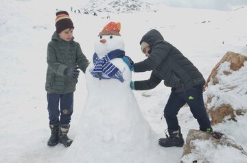 برف، مدارس برخی مناطق خراسان شمالی را تعطیل کرد