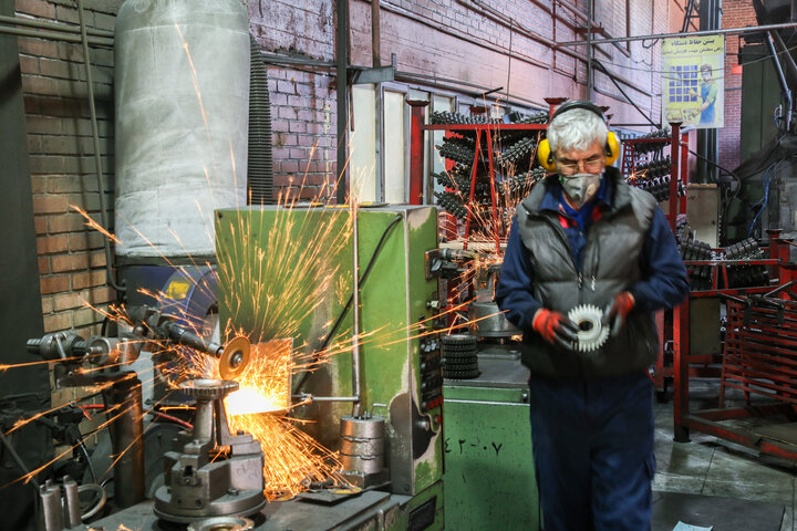 رشد اقتصادی نیمه اول امسال مثبت بود/ تاکید بر فعالسازی ظرفیتهای تولید