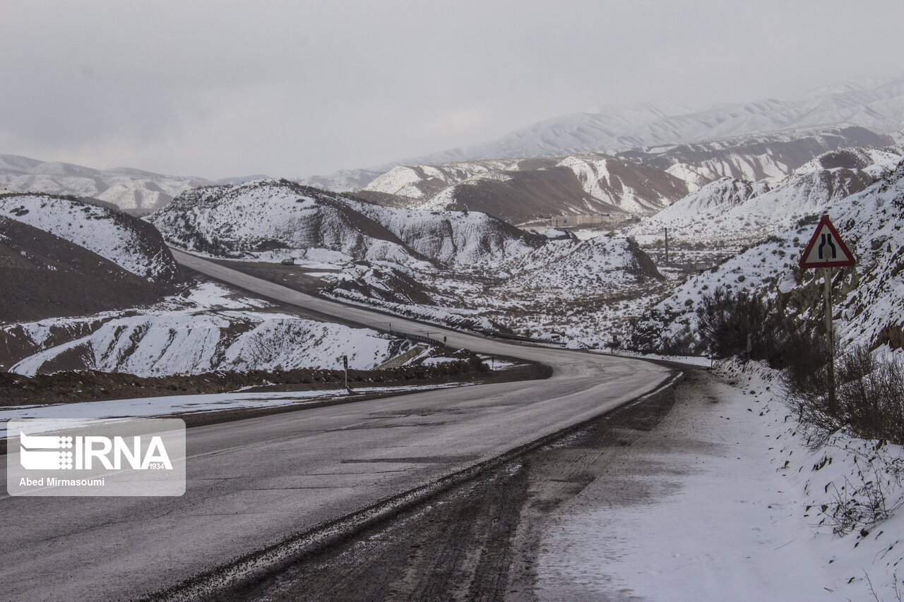تردد در گردنههای توسکستان و خوشییلاق شاهرود با زنجیرچرخ میسر است تردد در گردنههای توسکستان و خوشییلاق شاهرود با زنجیرچرخ میسر است