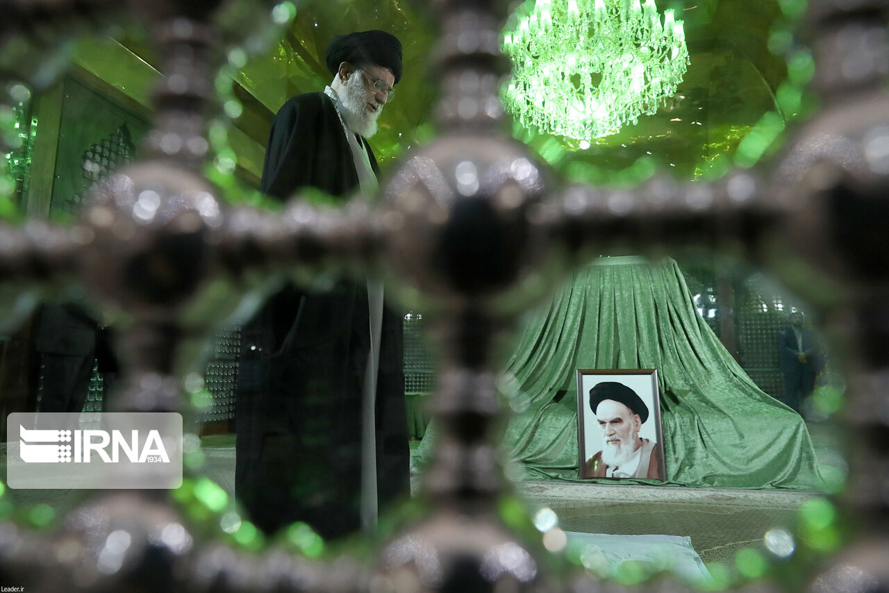 شاخص‌های مکتب بنیانگذار جمهوری اسلامی ایران