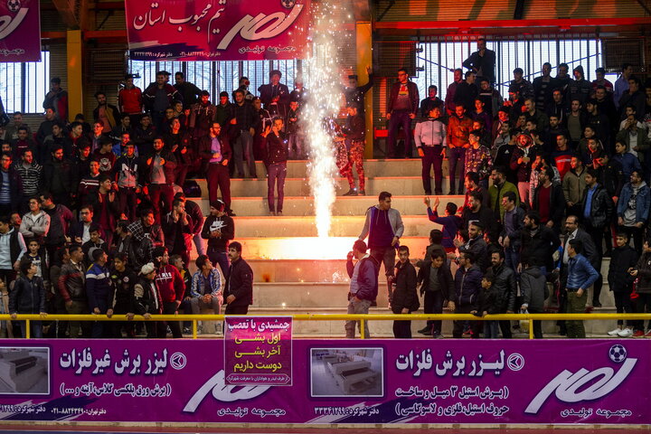 مسابقه بسکتبال رعد هوایی شهرکرد و اکسون تهران