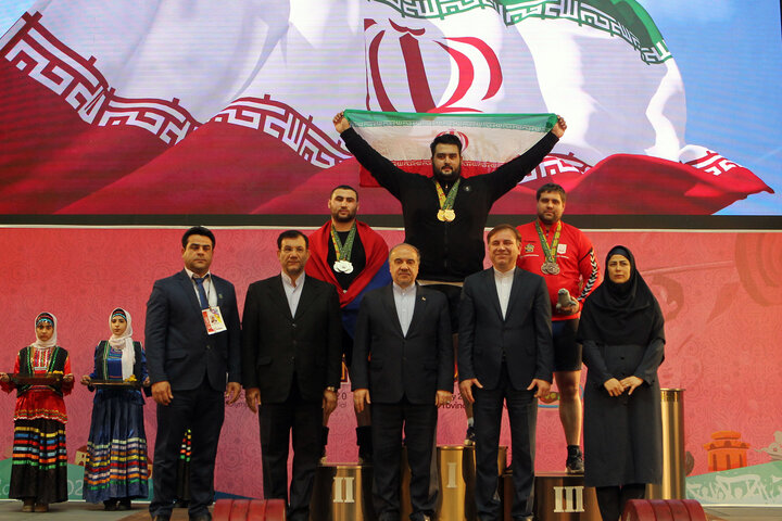 قهرمانی ایران در پنجمین دوره مسابقات وزنه برداری جام فجر ‎