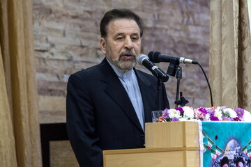 واعظی: آمریکا برای سرپوش‌گذاشتن بر جنایاتش در منطقه، ایران را متهم می‌کند 
