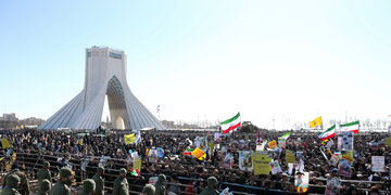 سخنرانی رئیس جمهوری در راهپیمایی 22 بهمن