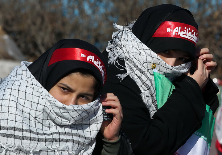 نمایش اقتدار زنان خراسان شمالی در بهار انقلاب