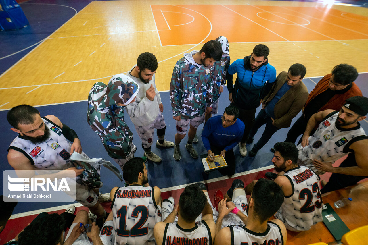 ورزشکار مهابادی مربی درجه یک بسکتبال کشور شد