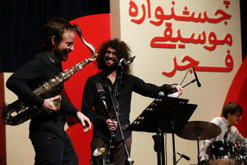 اجرای جز بنفش در جشنواره موسیقی فجر