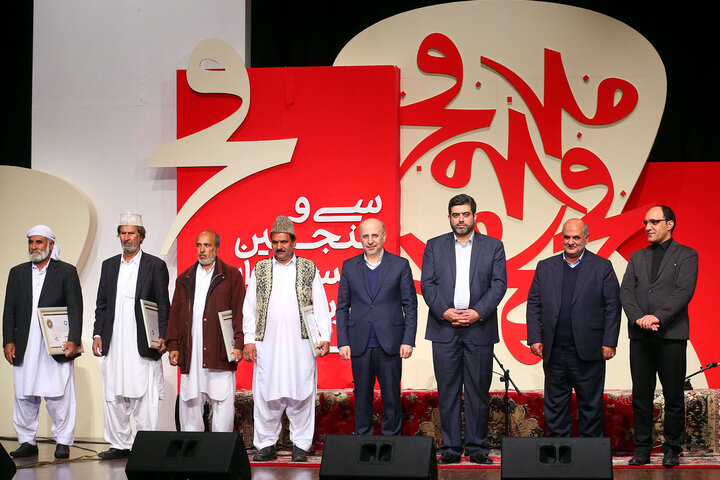 اعطای گواهی درجه یک هنری به ۴ هنرمند موسیقی در شب سیستان و بلوچستان