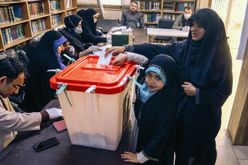 انتخابات همدان بر گذر ساعت‌ها