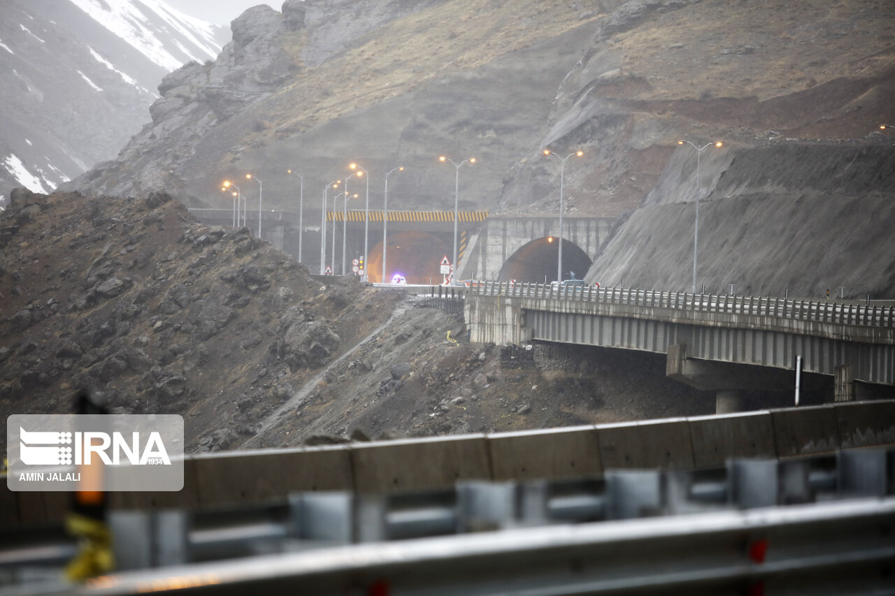 اخذ عوارض در تمام آزادراهها تا خرداد 1401 الکترونیکی میشود