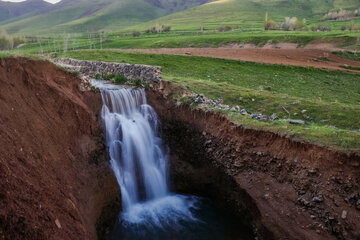 Zone touristique de Zalian Chazand au Centre de l’Iran

