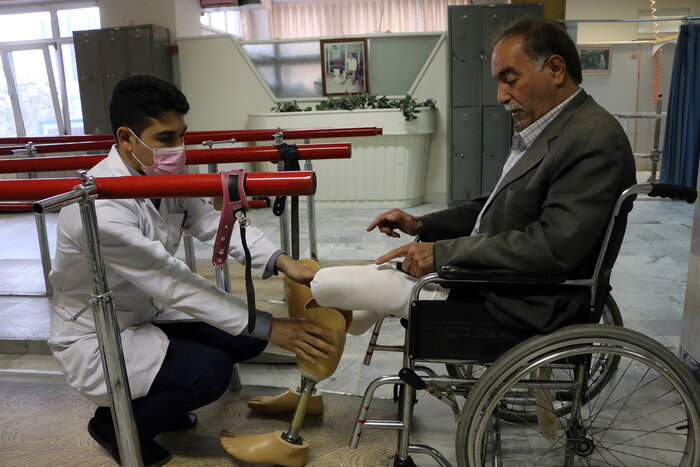 جمعیت هلال احمر آذربایجان شرقی قطب تولید پروتزهای انسانی