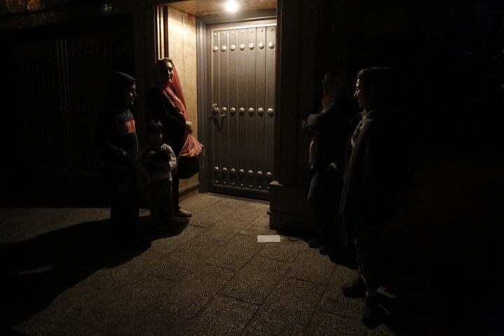خروج مردم تهران از منازل پس از زلزله 5.1 ریشتری