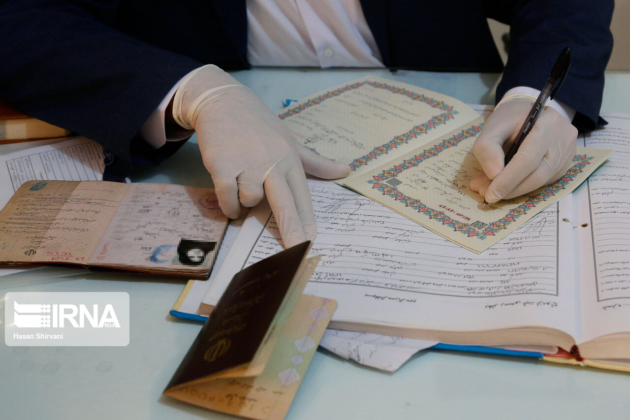 آمار بالای ازدواج فامیلی در شهرستان گتوند نگران کننده است