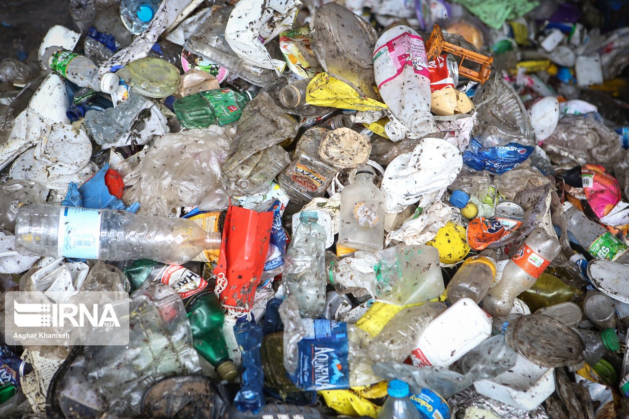 ۱۲ درصد پسماندها پلاستیک است/قانونی که اجرا نمی‌شود