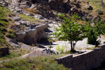 Histórico templo del fuego y cementerio de Qadamgah 