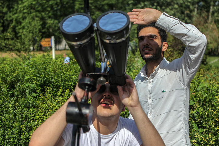 نماز آیات را برای نخستین کسوف قرن جدید چگونه بخوانیم؟