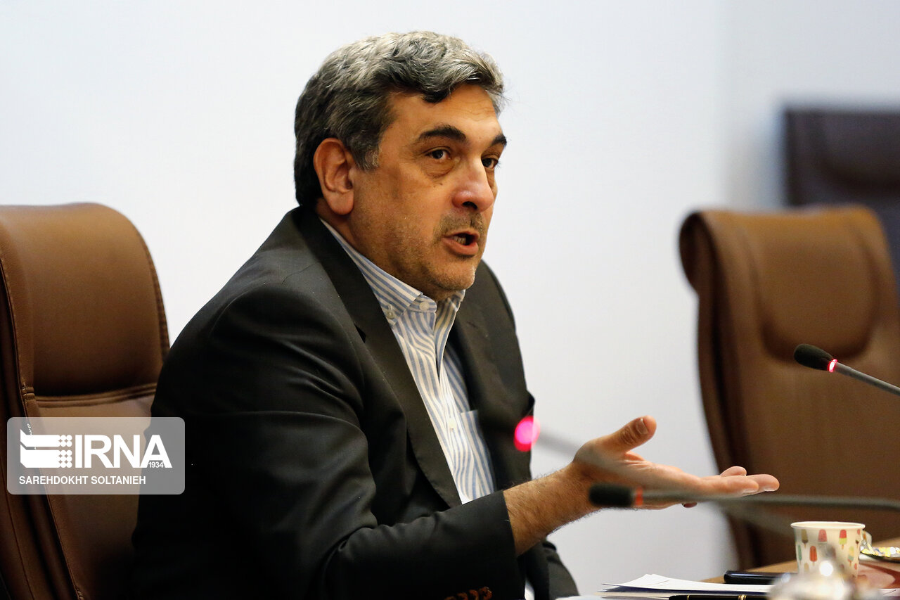حناچی: از تعطیلی شرکت واگن سازی تهران جلوگیری میکنیم