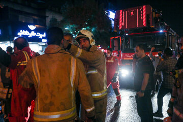 Explosión e incendio en una clínica de Teherán
