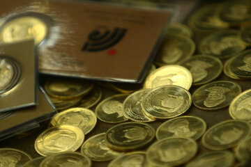 کاهش قیمت طلا در بازار داخلی علیرغم افزایش انس جهانی/ کاهش ۳۰۰ هزارتومانی حباب سکه