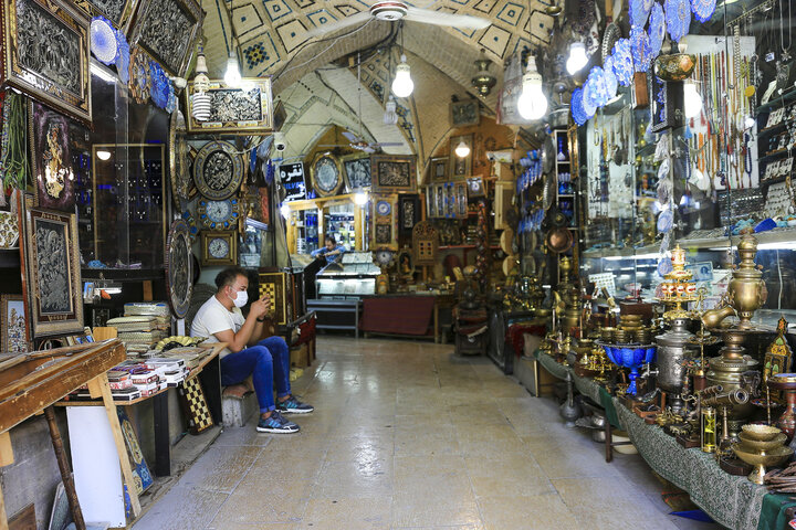 ازنگاه بدبینانه به هنر ازنگاه بدبینانه به هنرمخالف هستم