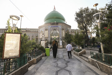 تبدیل بقاع متبرکه به قطب فرهنگی با راه‌اندازی مراکز افق در امامزادگان