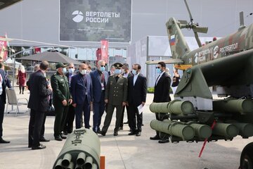 بازدید وزیر دفاع از نمایشگاه ارتش ۲۰۲۰ روسیه