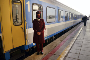 هفت رام قطار فوق العاده در مسیر تهران -مشهد برقرار شد