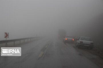 جاده‌های خراسان رضوی لغزنده و مه آلود است