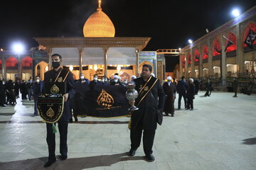 مراسم لاله‌گردانی خادمان حرمین مطهر شاهچراغ و سید علاالدین حسین (ع)