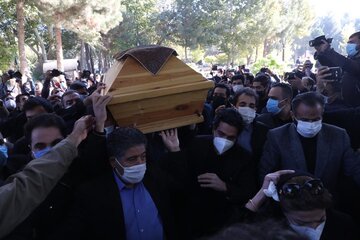 خاکسپاری خسرو آواز ایران