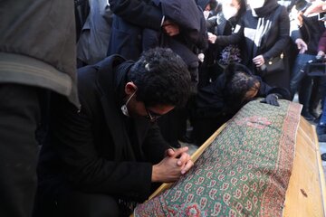 خاکسپاری خسرو آواز ایران