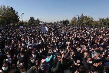 خاکسپاری خسرو آواز ایران