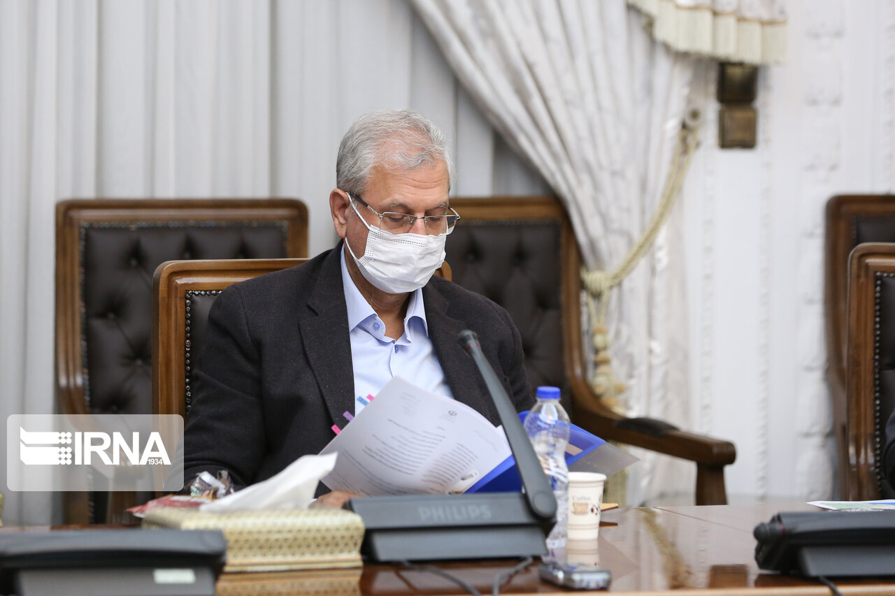 وحدت؛ الزامات و آسیبها