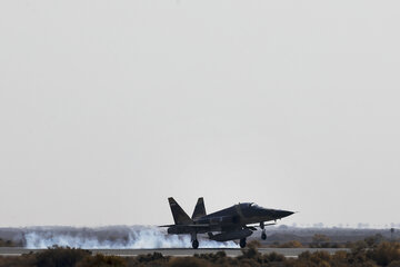 L'armée de l'air iranienne organise des exercices massifs