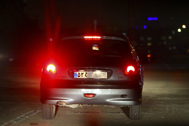 بیش از ۱۰ هزار خودرو متخلف در تهران اعمال قانون شدند/دستکاری پلاک جرم است بیش از ۱۰ هزار خودرو متخلف در تهران اعمال قانون شدند/دستکاری پلاک جرم است