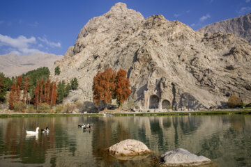 پاییز «طاق بستان» کرمانشاه