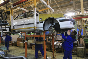 خط تولید ایران خودرو در شیراز