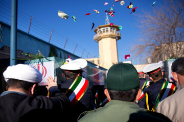 مراسم وداع با سه شهید گمنام در زندان دیزل‌آباد کرمانشاه