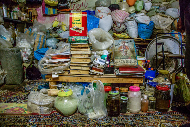 فروش داروی گیاهی در عطاریها ممنوع است/همکاری با پلیس فتا