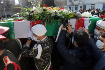 ایرنا - تبریز - در سالروز شهادت ام ابیها، حضرت فاطمه زهرا (س) پیکر پاک یک شهید گمنام دوران دفاع مقدس روز یکشنبه در واحد خواهران دانشگاه فرهنگیان تبریز تدفین شد.