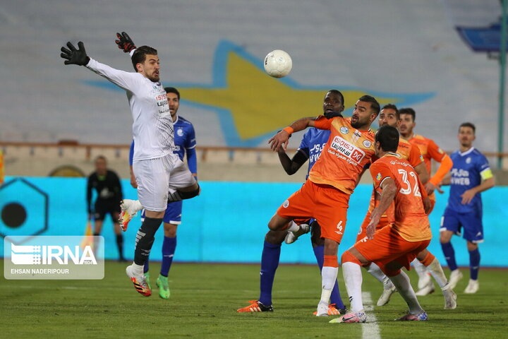 صعود تیم فجر شهید سپاسی به لیگ برتر و دورنمای یک معادله چندمجهولی