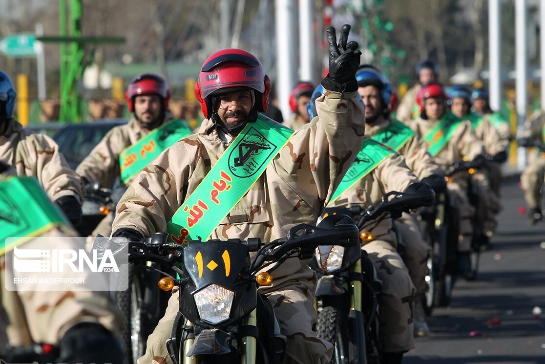 راهپیمایی خودرویی و موتوری در لرستان آغاز شد
