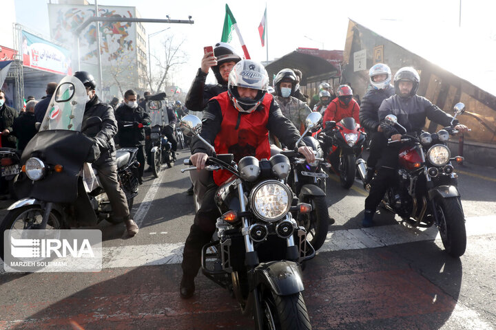 رژه خودرویی سالگرد پیروزی انقلاب در گلستان آغاز شد