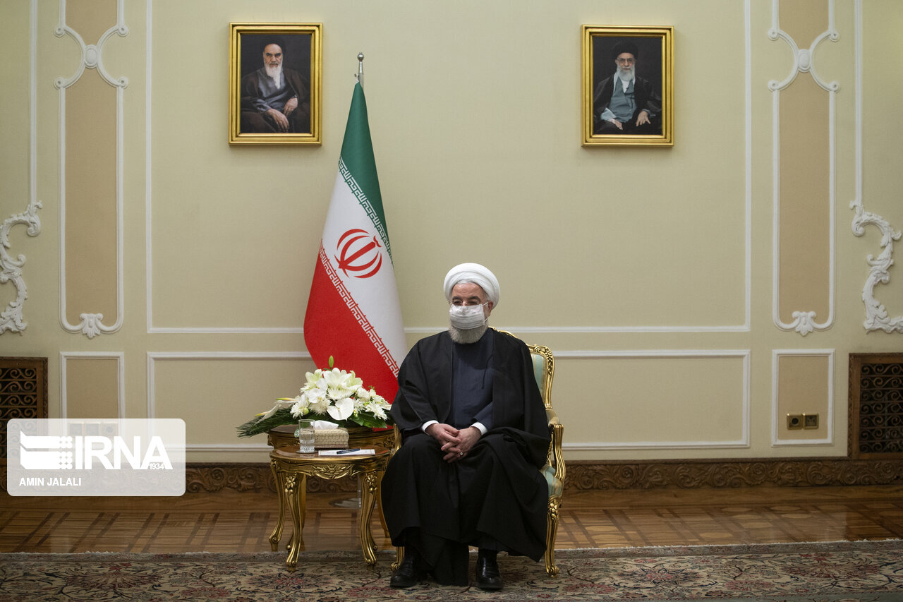 روحانی: شرکت‌های خصوصی ایران و اسلواکی پیشگام گسترش همکاری‌ها باشند