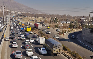 ترافیک در آزادراه تهران - کرج - قزوین سنگین است